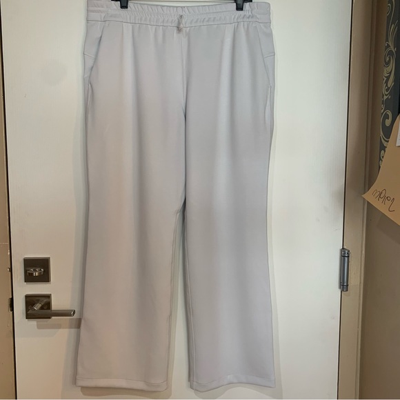 Lululemon Women’s NWT 14 soft stream high-rise pants with elastic waistband - Picture 3 of 7